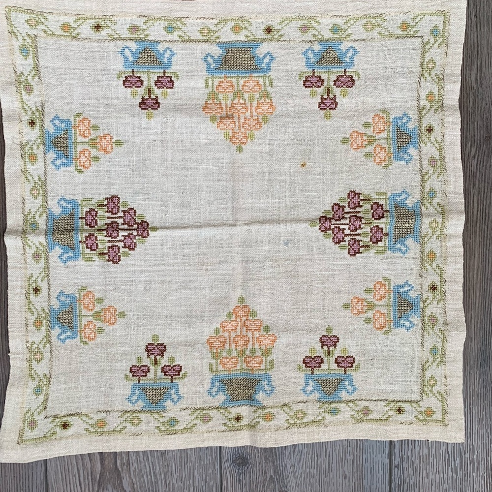 Embroidery - Picture 5 of 7